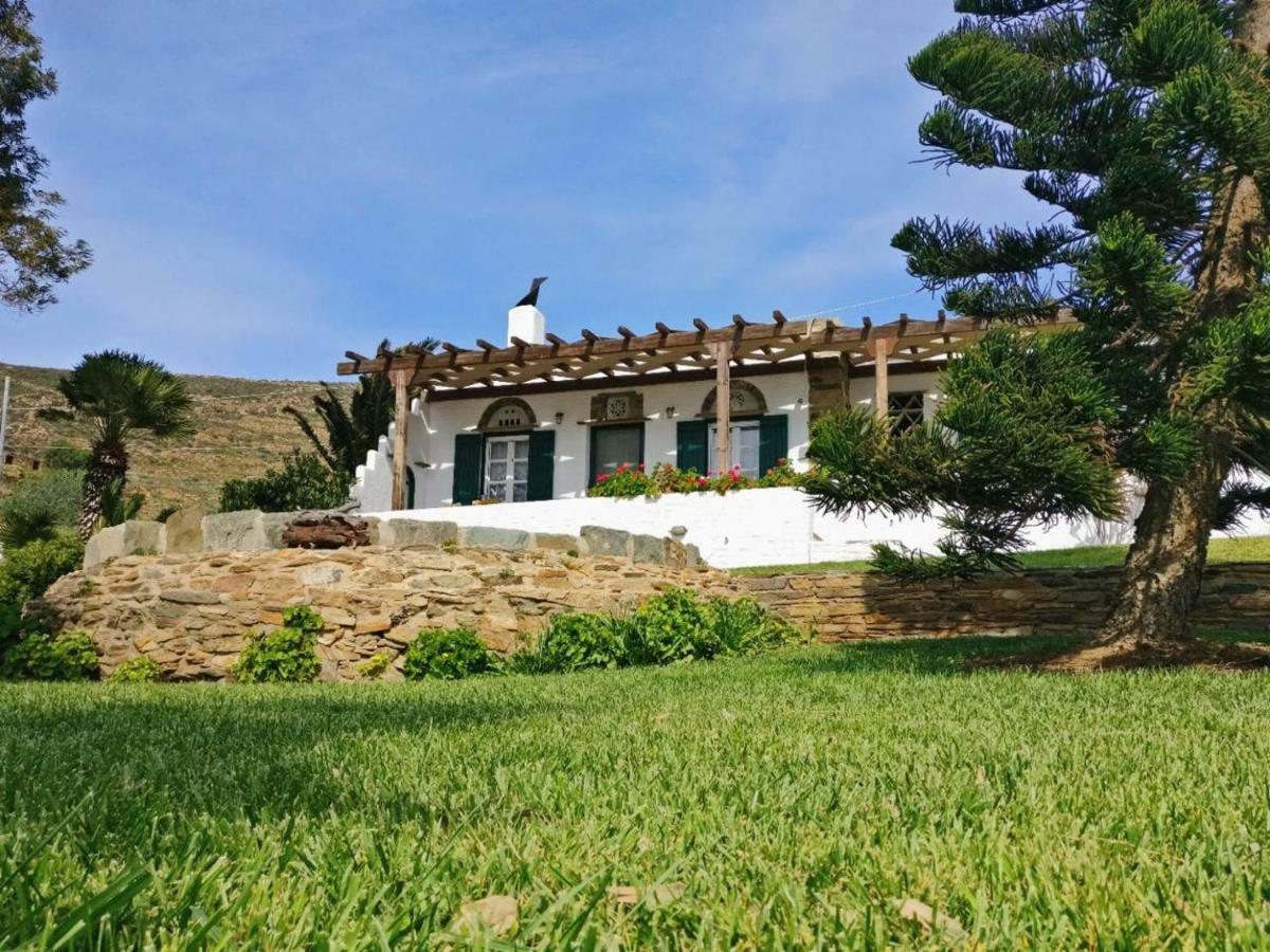 Вілла Laggades Relaxing House Tinos Екстер'єр фото