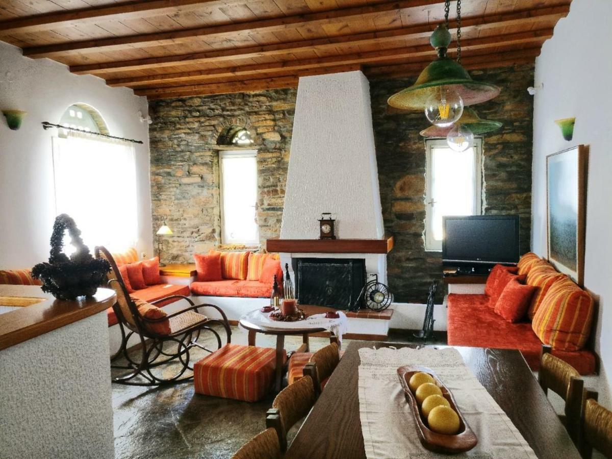 Вілла Laggades Relaxing House Tinos Екстер'єр фото